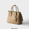 Τσάντα Prada Double Medium από δέρμα Saffiano Τσάντα Prada Double Medium από δέρμα Saffiano
