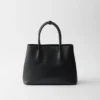 Τσάντα Prada Double Medium από δέρμα Saffiano Τσάντα Prada Double Medium από δέρμα Saffiano