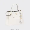 Τσάντα Prada Double Medium από δέρμα Saffiano Τσάντα Prada Double Medium από δέρμα Saffiano