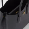 Τσάντα Prada Double Medium από δέρμα Saffiano Τσάντα Prada Double Medium από δέρμα Saffiano