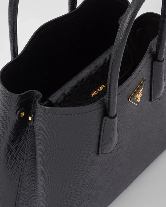 Τσάντα Prada Double Medium από δέρμα Saffiano Τσάντα Prada Double Medium από δέρμα Saffiano