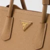 Τσάντα Prada Double Medium από δέρμα Saffiano Τσάντα Prada Double Medium από δέρμα Saffiano