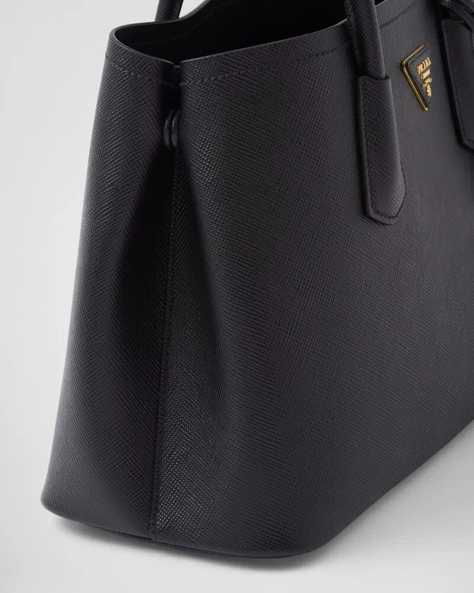 Τσάντα Prada Double Medium από δέρμα Saffiano Τσάντα Prada Double Medium από δέρμα Saffiano