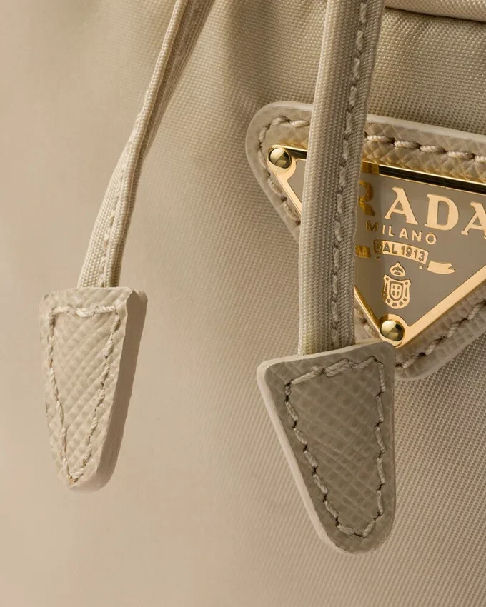 Τσάντα Prada Duet Re-Nylon Bucket Τσάντα Prada Duet Re-Nylon Bucket