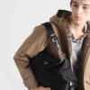 Τσάντα Prada Explore από Re-Nylon και δέρμα Τσάντα Prada Explore από Re-Nylon και δέρμα