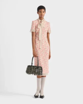 Τσάντα Prada Galleria Medium από δέρμα Nappa με κρόσσια και καρφιά