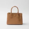 Τσάντα Prada Galleria Medium από δέρμα Saffiano Τσάντα Prada Galleria Medium από δέρμα Saffiano