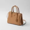Τσάντα Prada Galleria Medium από δέρμα Saffiano Τσάντα Prada Galleria Medium από δέρμα Saffiano