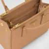 Τσάντα Prada Galleria Medium από δέρμα Saffiano Τσάντα Prada Galleria Medium από δέρμα Saffiano