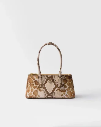 Τσάντα Prada Galleria μεσαίου μεγέθους από δέρμα Saffiano με τύπωμα