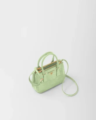 Τσάντα Prada Galleria Mini από δέρμα σαύρας