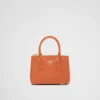Τσάντα Prada Galleria Mini από δέρμα στρουθοκαμήλου Τσάντα Prada Galleria Mini από δέρμα στρουθοκαμήλου