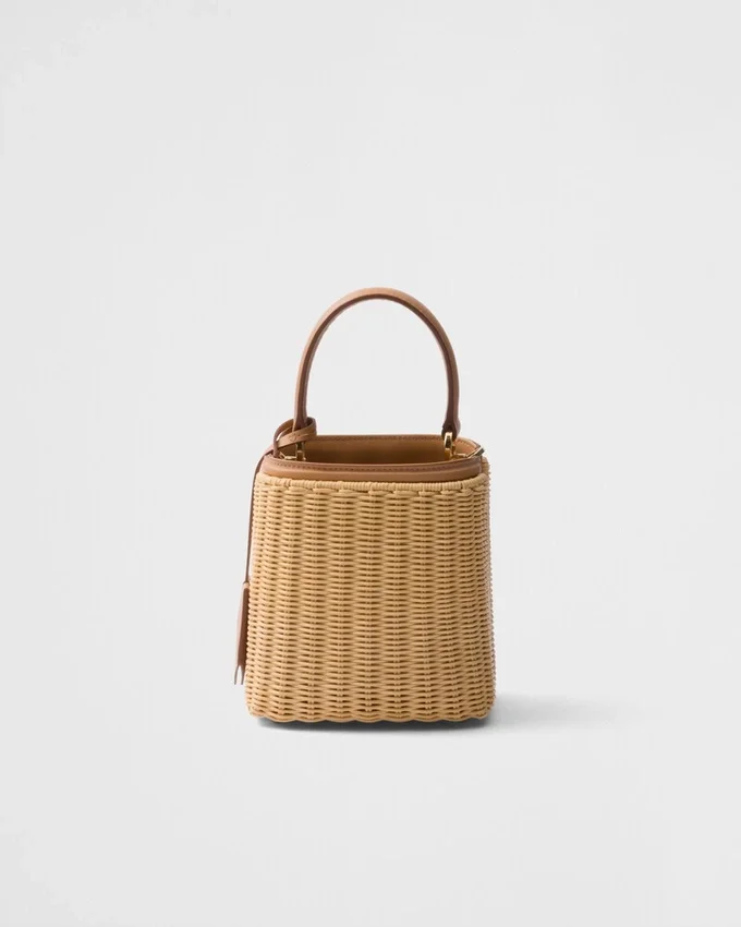 Τσάντα Prada Panier Mini από λυγαριά και δέρμα Τσάντα Prada Panier Mini από λυγαριά και δέρμα