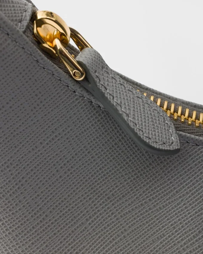 Τσάντα Prada Re-Edition 2005 από δέρμα Saffiano Τσάντα Prada Re-Edition 2005 από δέρμα Saffiano