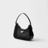 Τσάντα Prada Re-Edition 2005 από πλέγμα και βουρτσισμένο δέρμα Τσάντα Prada Re-Edition 2005 από πλέγμα και βουρτσισμένο δέρμα