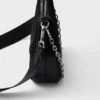 Τσάντα Prada Re-Edition 2005 από πλέγμα και βουρτσισμένο δέρμα