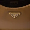 Τσάντα Prada Re-Edition Mini από δέρμα Saffiano Τσάντα Prada Re-Edition Mini από δέρμα Saffiano