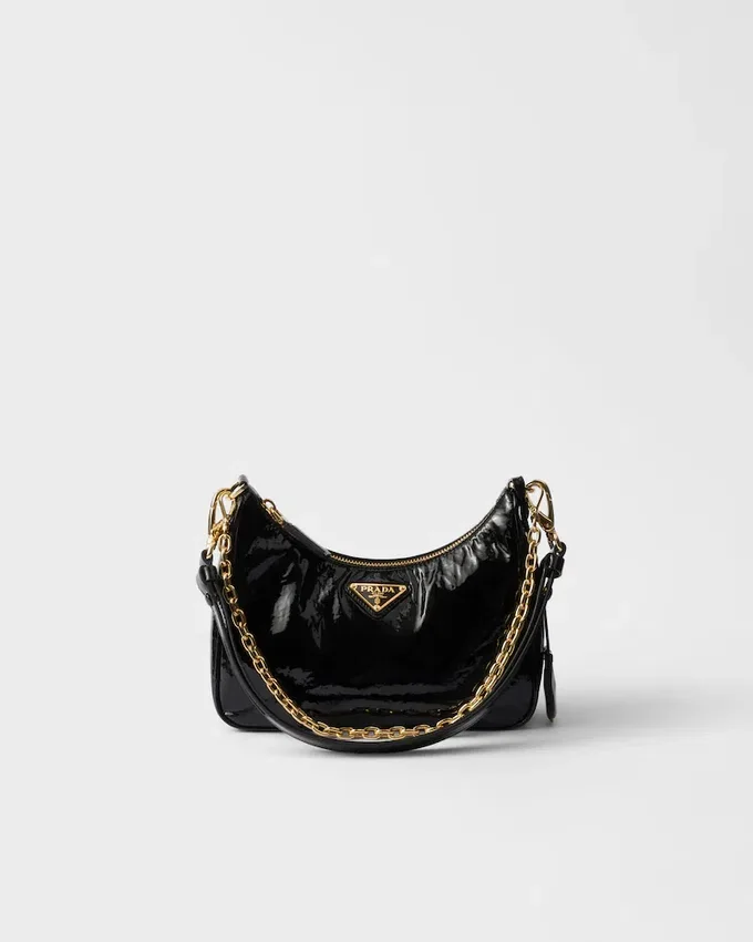 Τσάντα Prada Re-Edition Mini Naplak από λουστρίνι Τσάντα Prada Re-Edition Mini Naplak από λουστρίνι