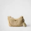 Τσάντα Prada Re-Edition Mini Shearling Τσάντα Prada Re-Edition Mini Shearling
