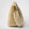 Τσάντα Prada Re-Edition Mini Shearling Τσάντα Prada Re-Edition Mini Shearling