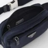 Τσάντα ζώνης από Re-Nylon και δέρμα Saffiano Τσάντα ζώνης από Re-Nylon και δέρμα Saffiano